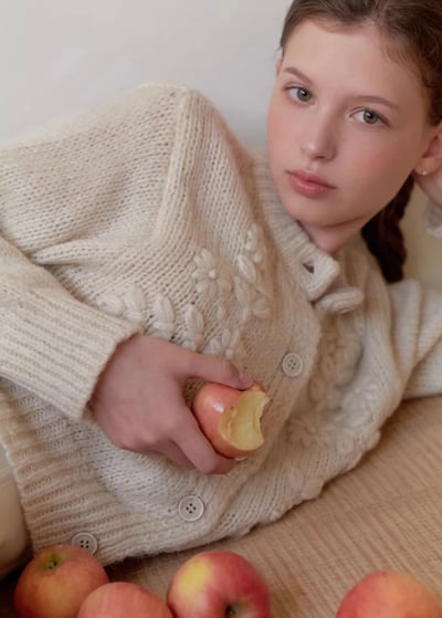 手工繡花開襟外套-杏3