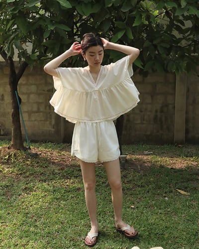 V領浪漫刺繡小衫3