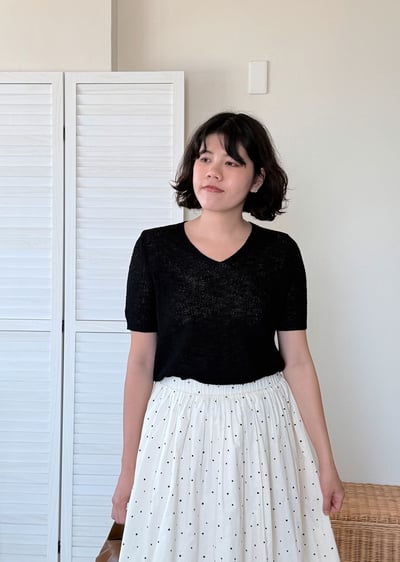 涼感V領針織上衣2