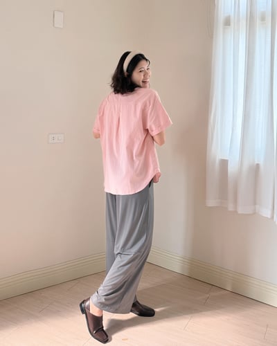 荷邊褶飾V領上衣3