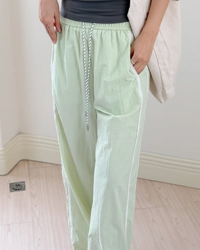 薄荷色薄款休閒長褲-綠4