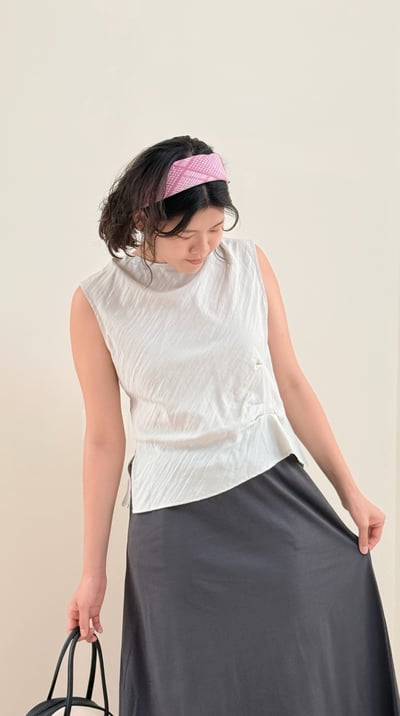 薄潤開衩造型背心4