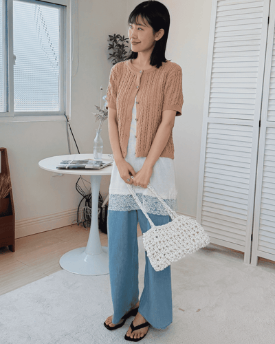 蕾絲吊帶短洋裝-杏白3