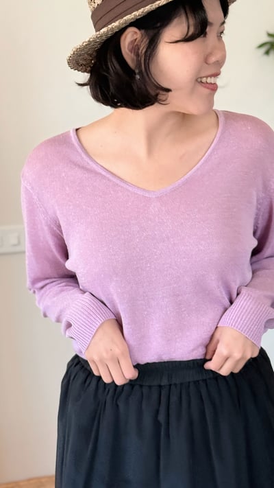 極簡清透U領上衣3