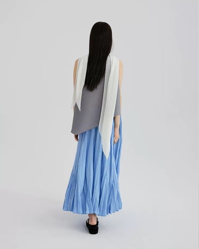 不對稱壓褶無袖上衣-灰6