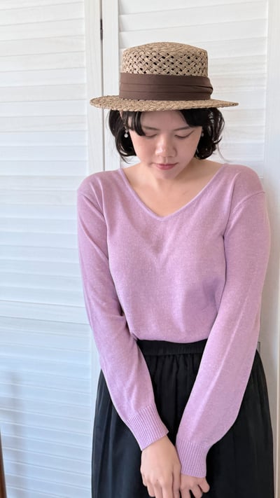 極簡清透U領上衣5