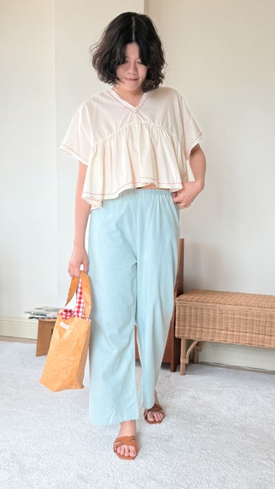 V領浪漫刺繡小衫2