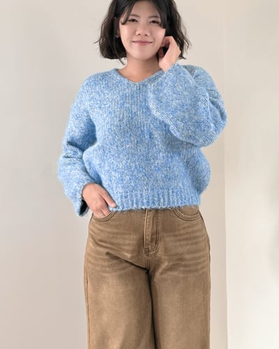V領花紗羊毛衣-藍2