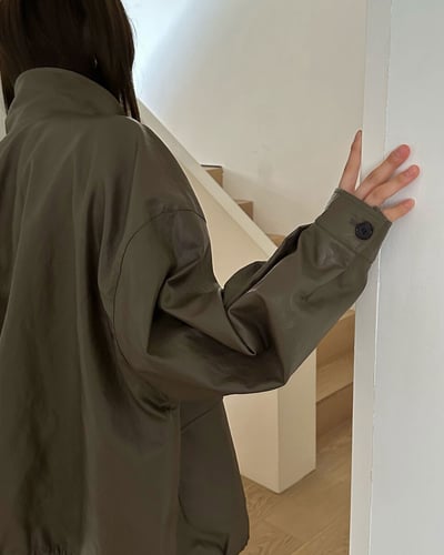 軟皮革翻領夾克8