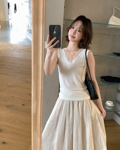 簡約V領蕾絲背心-杏2