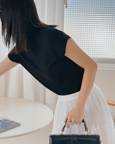 小立領法式袖上衣-黑3