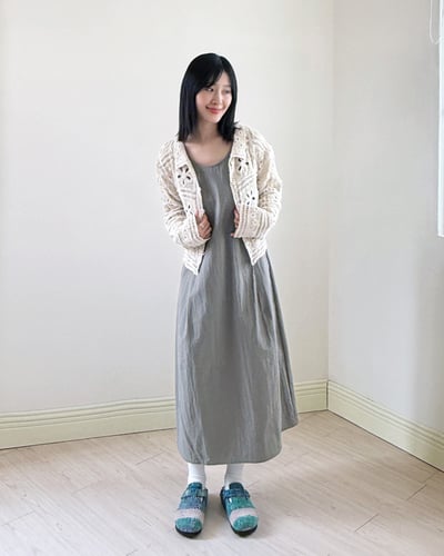 蕾絲刺繡翻領扣衫2