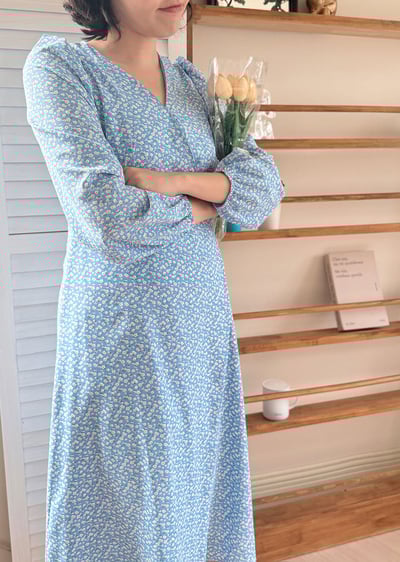 V領碎花收腰洋裝5