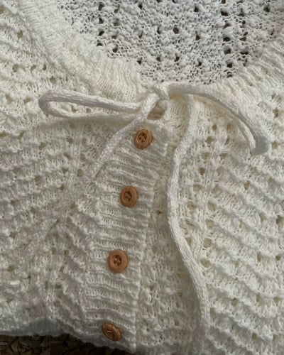 香頌圓領排釦針織衫-杏3