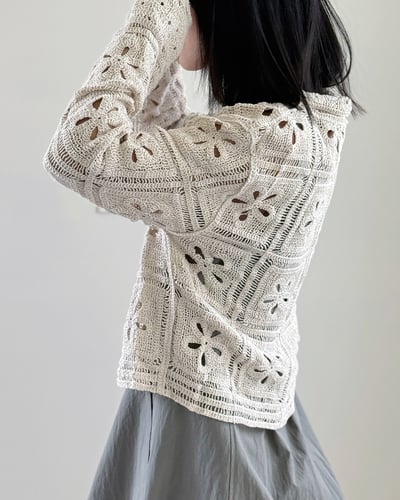 蕾絲刺繡翻領扣衫5