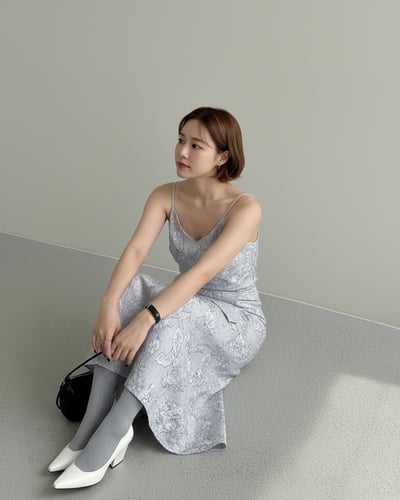 暈藍印卉吊帶洋裝2