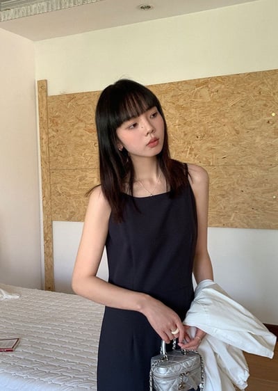 抗皺剪裁無袖洋裝3