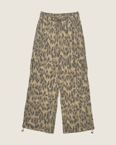 時髦豹紋工裝褲-咖1