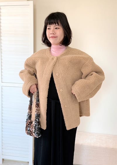 圓領廓型羊羔毛外套3