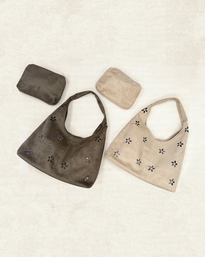 鏤空花朵肩背包-杏4