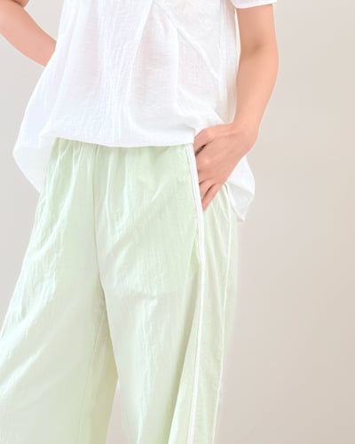 薄荷色薄款休閒長褲-綠5