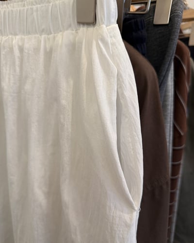 復古A字中長裙-白3