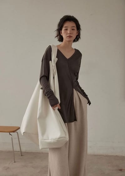 天絲V領剪裁防曬衣3