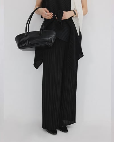 流動壓褶鬆緊褲-黑3