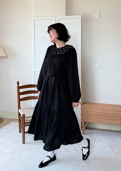 極致棉麻花朵洋裝-黑2