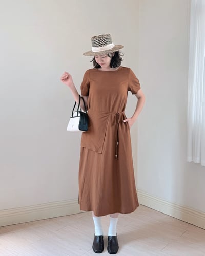 南法純色層次洋裝-咖2