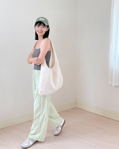 薄荷色薄款休閒長褲-綠2