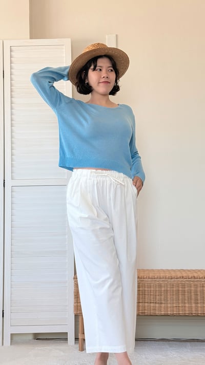 極簡清透U領上衣6