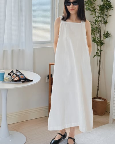 方領剪裁設計洋裝-杏6