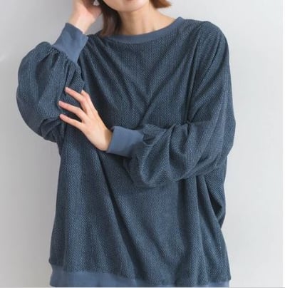 後拉鍊立體壓紋寬版長衫 柔軟垂墜 慵懶廓形   j13021