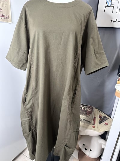 森系大地色連身裙 女 有口袋 復古寬鬆大尺碼 短袖洋裝 顯瘦遮肉 氣質百搭 簡約 休閒 中長裙  裙子 n600526