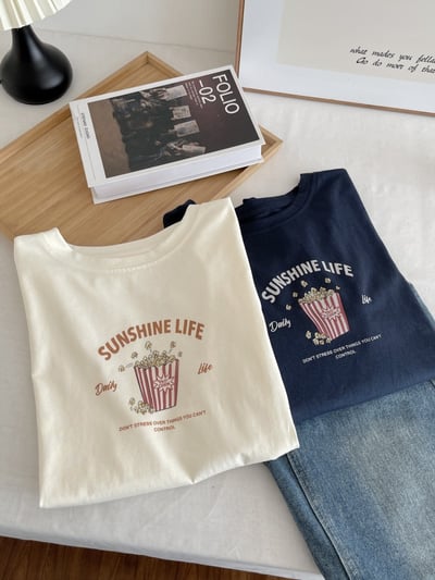 奶油杏色印花短袖T恤 女圓領寬鬆純棉 夏季薄款休閒上衣 韓版百搭 清新 氣質 時尚 潮流 n600076