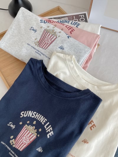 奶油杏色印花短袖T恤 女圓領寬鬆純棉 夏季薄款休閒上衣 韓版百搭 清新 氣質 時尚 潮流 n600071