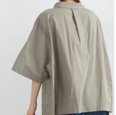 蕾絲拼接寬版襯衫 乾爽棉質 成熟女性風  j13016