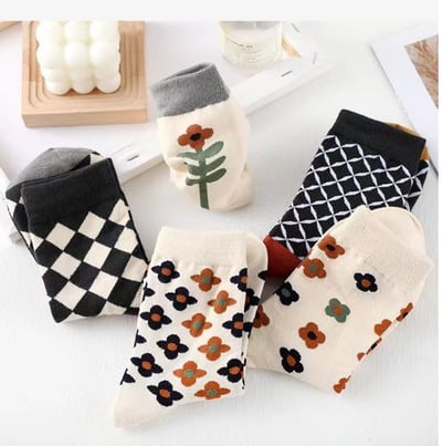 文藝復古風中筒襪 283