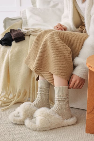 麻花羊毛襪 韓版簡約 純色加厚保暖中筒堆堆襪   n1174