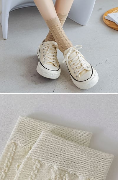 立體浮雕菱格中筒襪 167