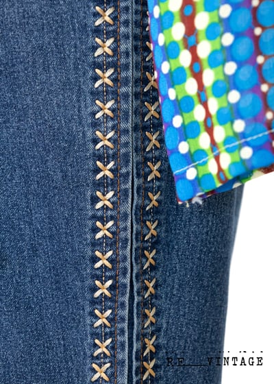 雙色小花刺繡微喇叭牛仔褲3