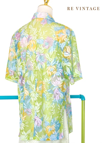 Green Glow 透膚花朵短袖襯衫10