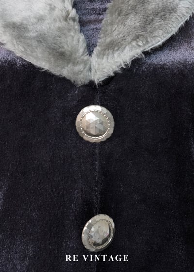 深冬劇場深灰光澤絨布長洋裝7