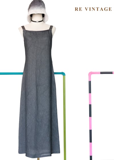 極簡主義 - 灰美人格紋肩帶長洋裝1