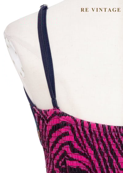 『歐洲寶貝』霓虹迴聲狂歡派對細肩帶洋裝17