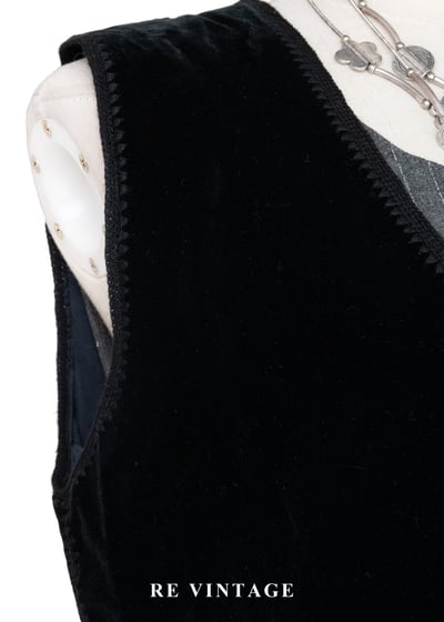 黑暗系牧羊女孩花朵刺繡背心5