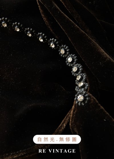 必備單品 - 小花亮鑽巧克力色絨布背心9