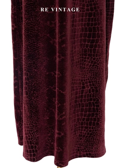 赤紅荒野鱷魚紋絨布長洋裝6