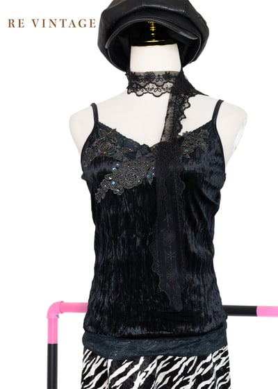 Iridescent 花朵黑色絨布細肩帶背心7